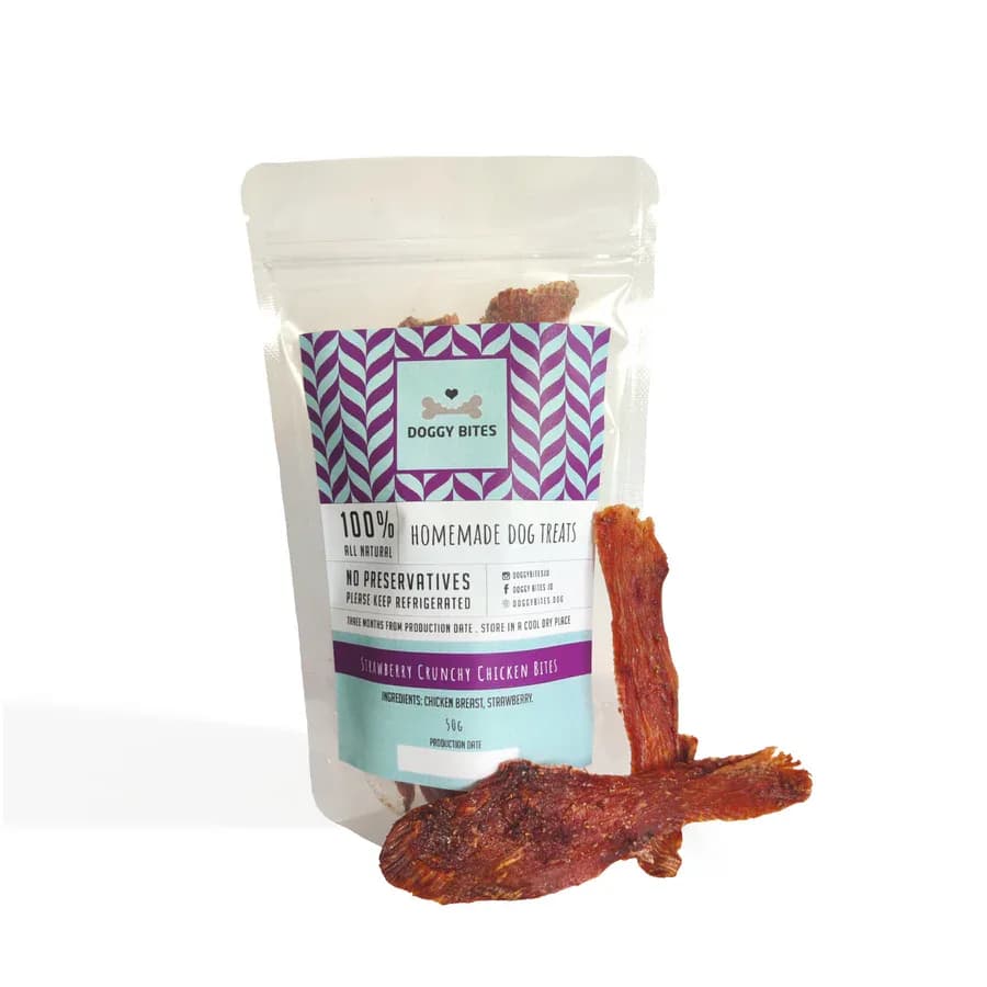 Strawberry Crunchy Chicken - 50g - Image 1